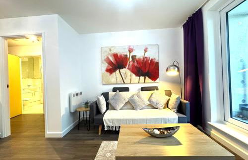 VIPAbodes at The Nankeville Woking - Photo 9