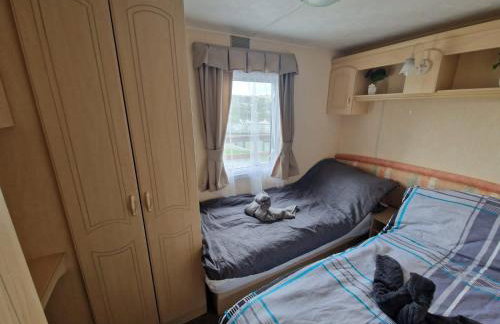 2 Bed Caravan - Sleeps 6 - Pets - Pool - Parking - Foto 16