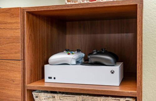 Cozy 2 bedroom condo walking distance from the beach - Foto 6