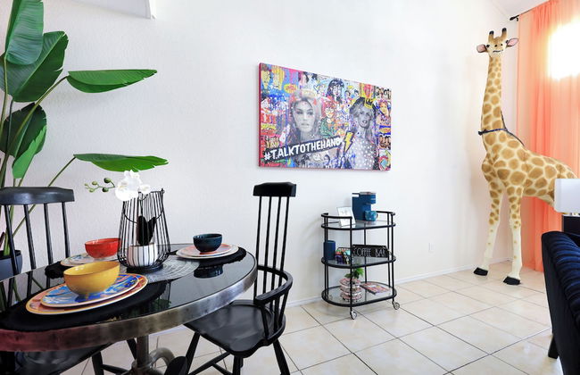 Graffiti and Glam Wonderland - Foto 15