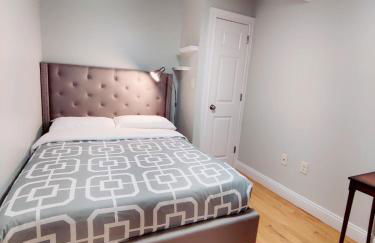 Peaceful 2BR near US Route 1 and Boston - Photo 14