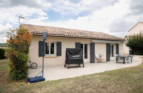 Plain pied climatisé piscine idéalement situé - Foto 3