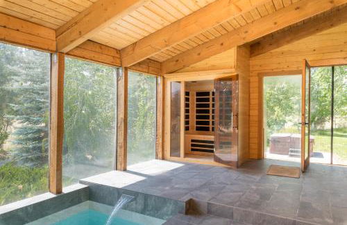 Bear Lodge with private Pool, Hottub, and Sauna! - Photo 7