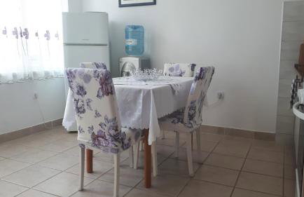 Iris Sabunike - Photo 36