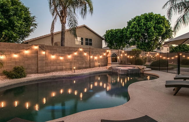 Massive 5 Bdrm Getaway W/pool, Hot Tub, Game Room! - Photo 39