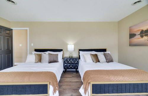 Luxe Lrg Pocono House for 18 Hot Tub/Gameroom/Pool - Foto 61