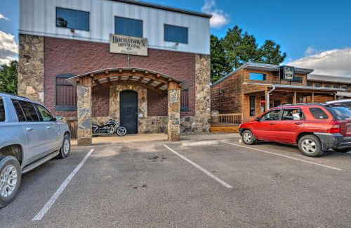 Romantic Broken Bow Cabin with Jacuzzi and Fire Pit! - Foto 25