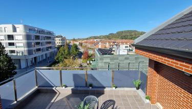 NUEVO DÚPLEX con TERRAZA cerca de PLAYA y METRO con PARKING PRIVADO - Foto 1