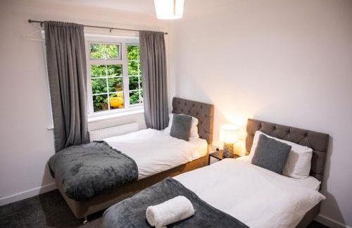 Conyngham Villa, Luxury Detached House, 6 Beds, 4BR,Large garden, Parking - Sleeps 8 - Foto 53