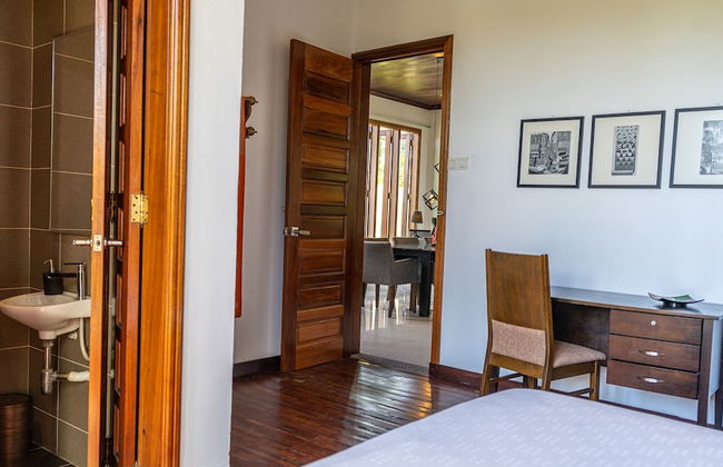 The Villa - Luxury Private Pool Villa - Photo 10