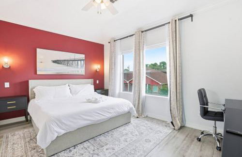 O18B Spacious 3BR Home Sleeps 10 With 2 Living Areas - Foto 27