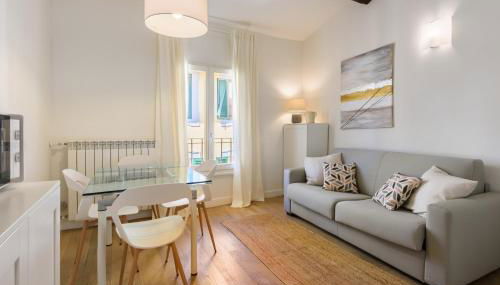 Novella Contemporary Apartment by Mmega - Photo 2