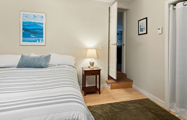 Cozy Colchester Cabin near Lake by RedAwning - Foto 4