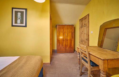 Host & Stay - The Red Brick Barn - Photo 29