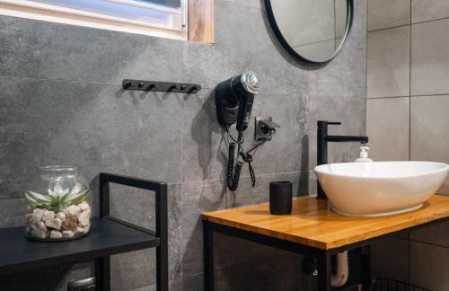 Domek RiverHut Małe Ciche - SkyWalk - blisko do szlaków TPN Wiktorówki, Rusinowa Polana , Gęsia Szyja , Brzeziny , Psia Trawka , Toporowa Cyrhla , Murowaniec , Hala Gąsienicowa - Foto 13