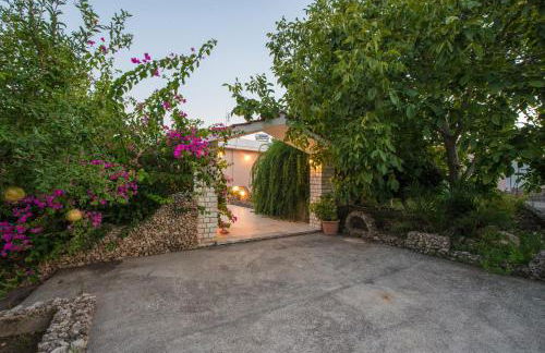 Lila's house - Photo 5