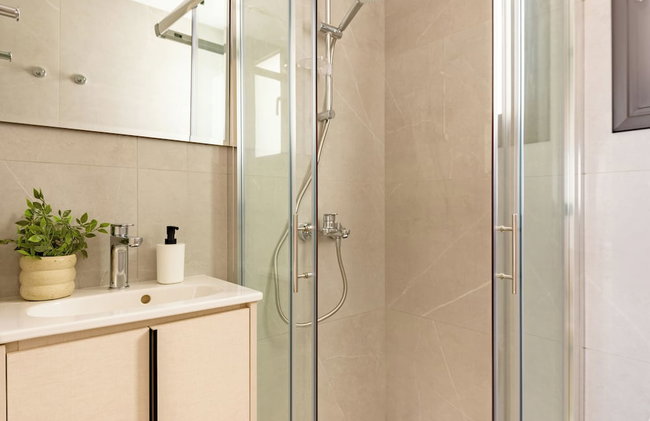 Sanders Eduardovich Limassol - Photo 56