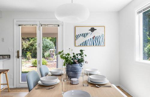 Stylish Renovation, Perfect for Families & Pets, Garage Parking, Sleeps 10 - Foto 23