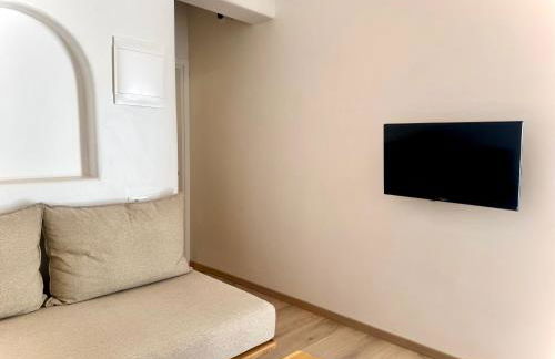 Mykonos down town - Photo 4