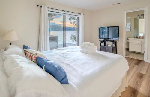 Lakefront Villa with 180 degree view private dock and boats - Foto 48