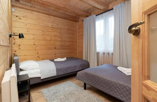 Rodzinny Dom z Ogrodem i Parkingiem z 3 Sypialniami by Noclegi Renters - Foto 12