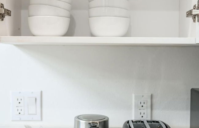 Not Affected by the Fire/modern Spacious Home With Parking & Fully Equipped Kitchen #3 - Foto 33