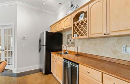 Lakefront 6bdr, Priv Dock, Game Room, Firepit Jake's Lake House by Avantstay - Foto 54