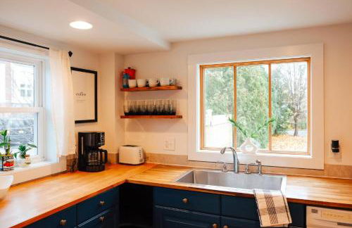 Hot Tub, 2 Blocks to Downtown Saugerties, Sleeps 8 - Foto 29