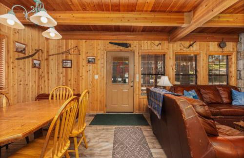 Toste Cabin- Spacious 3BR Cabin in East Village! - Foto 12