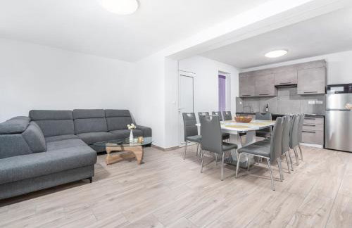 Villa Buroli with Pool, Sauna and Jacuzzi - Foto 20