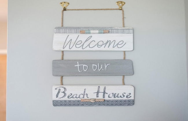 Stunning Beach House On the Beach - Foto 7