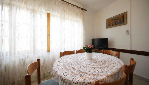 Apartment with A - C in Mali Iz-Insel Iz 53442 - Foto 2