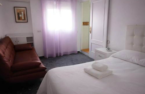 Chalet de Lujo con Piscina Privada cerca de Sevilla - Photo 20