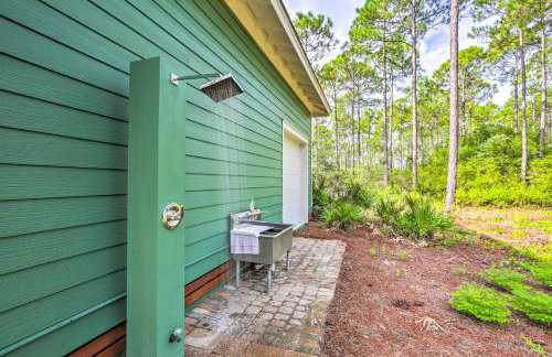 Breezy Home with Grills, Pool and Beach Access! - Foto 24