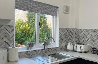 Stylish Highland Home - Photo 7