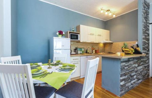 2 Bedroom Awesome Apartment In Krasica - Foto 4