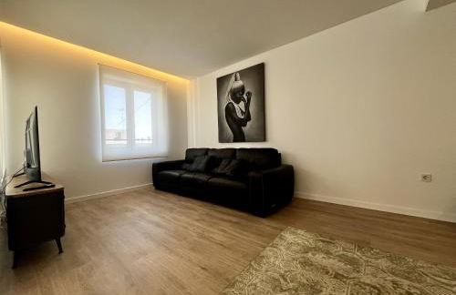 Premium Penthouse Seasonal Rental - Photo 39