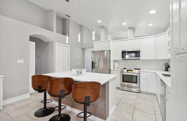 Fascinating Private Pool and Game-room, Near Disney!! - Foto 10