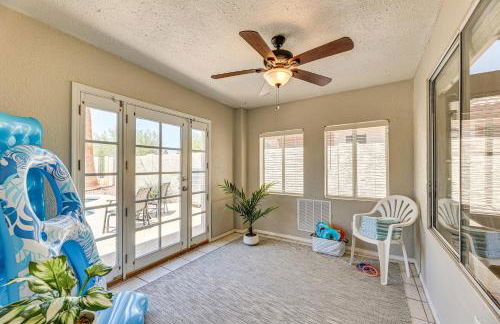 Swim with a View! Scenic Desert Retreat in Glendale - Foto 24