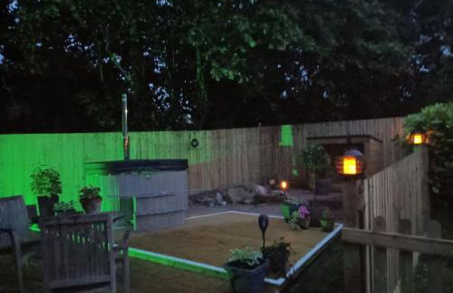 Idyllic with Stream - Hot Tub - Pet ok- Walk 2 Pub - Foto 5