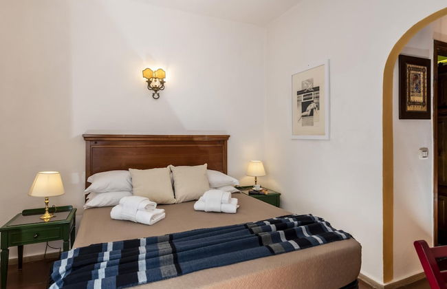 Chiara in Pantheon Apartment With Terrace - Photo 21