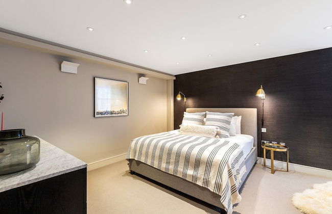 Pepys House: A Modern Touch of History - Foto 11