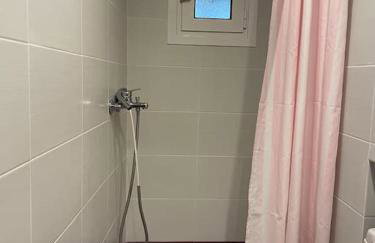 Όμορφο κατάλυμα στην κεντρική πλατεία του χωριού - Photo 8