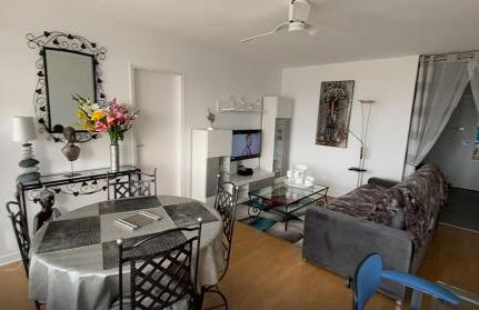 Le Mun,3 étoiles-T2-60m2-balcon-parking-wifi-linge-produits-face à la gerdarmerie-vue cathedrale - Foto 28