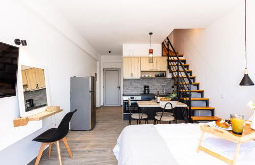 Evilio Suites, Inspired Family Retreat with Pool, Βy ThinkVilla - Foto 41