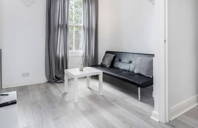 Stunning 1-bed Apartment in London Lewisham - Foto 9