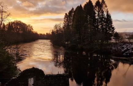 Modern apartment on the river in Callander - Foto 19