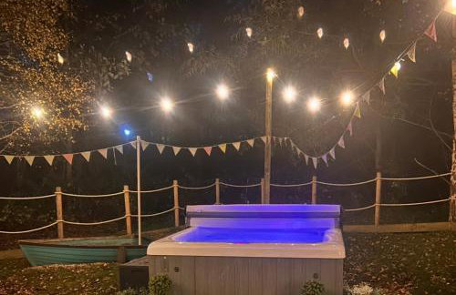 Hunter's Lodge Hot Tub Holiday, Northumberland - Photo 26