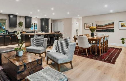 Spacious Cozy and Renovated Mountain Retreat - Foto 11