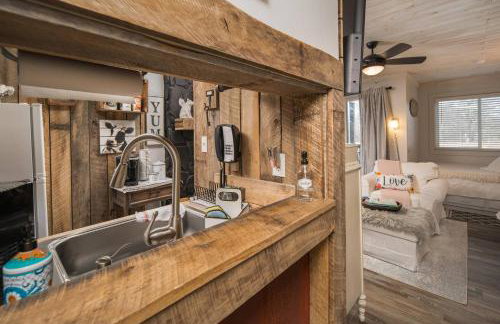 Beech Mountain Adventure Basecamp, Hike, Bike, Blue Ridge Trails and More - Foto 4